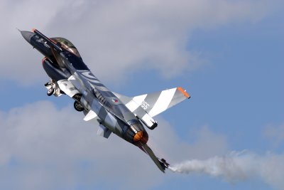 RNLAF Demo Team F-16MLU