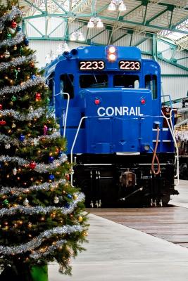 Conrail GP-30 #2233