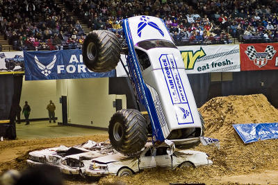 g3/79/453679/3/56526001.MonsterTrucksUSAirforce.jpg