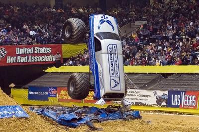 g3/79/453679/3/56526003.MonsterTrucksUSAirforce2.jpg
