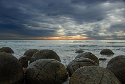 Moeraki Boulders near Dunedin, South Island.