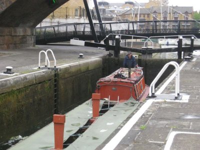 Commercial Road lock on the Regents Canal