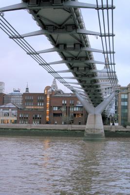 Millennium 'Wobbly' Bridge