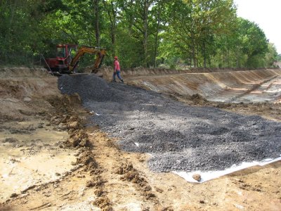 Laying a temporary roadway