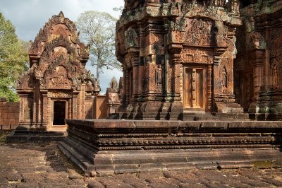 The 'Library' :: Banteay Srei