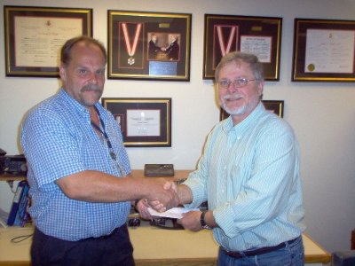 Randy VE3WRN Accepts Pledges from Peter VA3WET