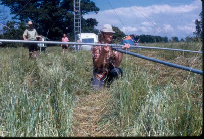 170 Phil Pitman VE3DQK (carrying chair) , Dave VE3DVE holding antenna