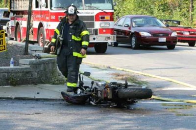 Leominster,MA-Motorcycle accident  - 9-9-06