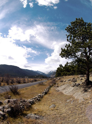 rmnp road to the West.jpg