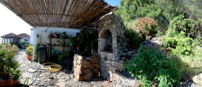 Patio OG, Pflanzpaltz, Auenwaschbecken und Grill