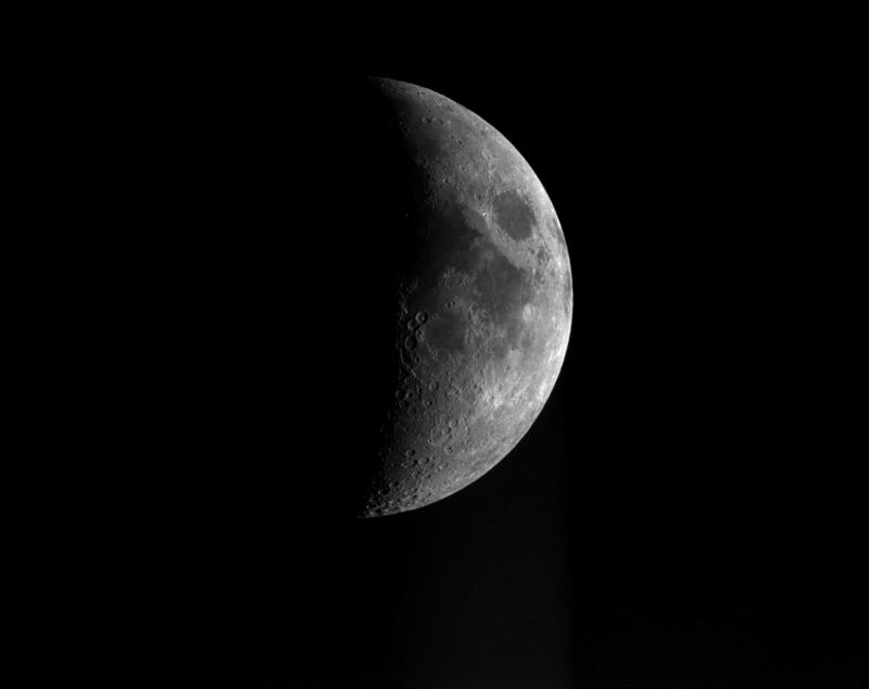 moon.jpg