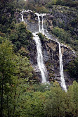 I0023_YN6Y7606-01.jpg