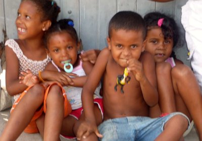 Die Kinder von Ponte dos Carvalhos  im Groraum Recife   P1030579.JPG