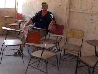 DAS NEUE KINDDAS KLASSENZIMMER: DAS NEUE KINDERHEIM VOR DEM AUSBAU  P1030595.JPG