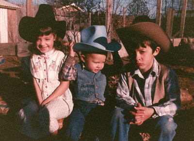 1990-12-25 Cowboy Hats 1.jpg