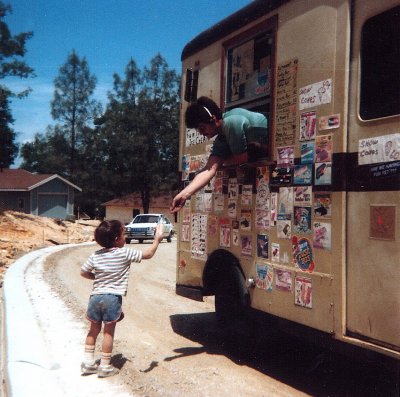 1985-07-00 Ice Cream Truck.jpg