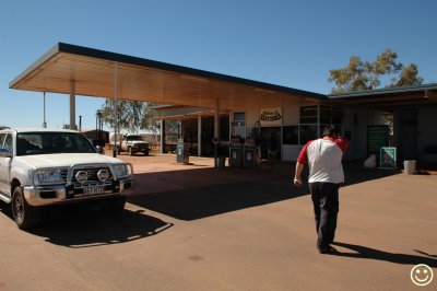 Raw00391 Nanutarra roadhouse.jpg