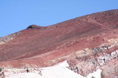 Trail at the top of the South Sister 5604s.JPG