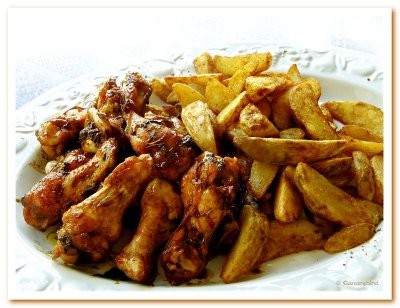 Spicy wings & Oven Chips.jpg