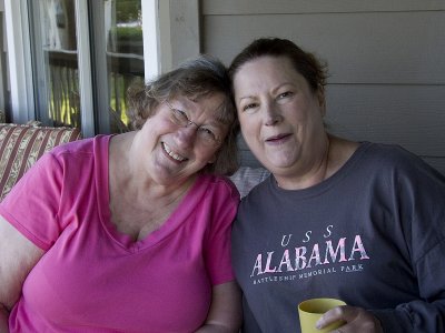 mary&carolynIMG_1147.jpg