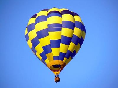 Yellow and blue balloon at the Eden Balloonfest