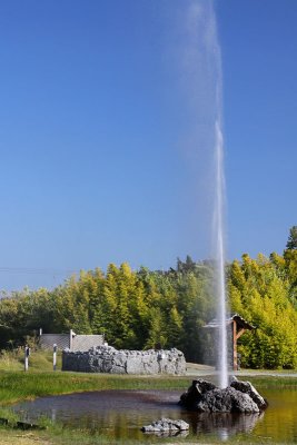 Old Faithful Geyser in California