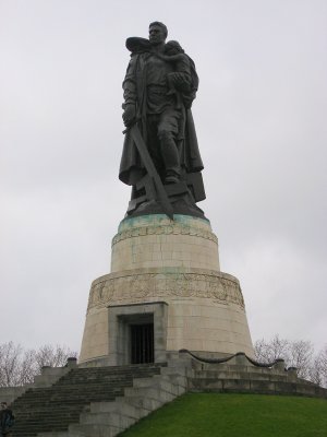 Statue of Soviet Soldier