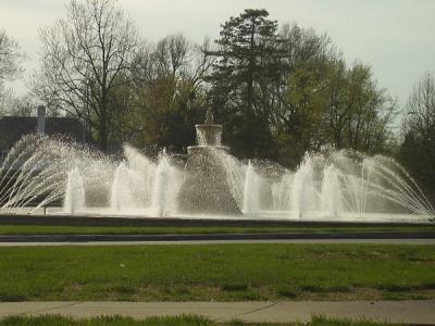 A fountain along Ward parkway on the way back home