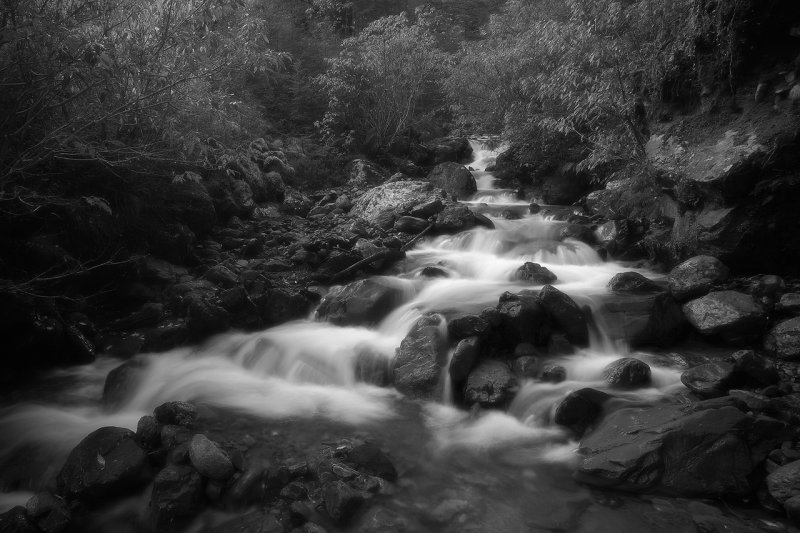 Cascade in Eglinton Valley - Redux