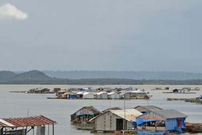 A floating village on the way to Ho Chih Minh City