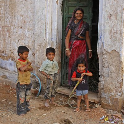 Doorway Mother Three Children