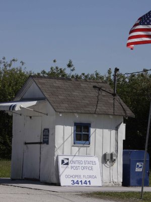 Smallest post office in the U.S., Ochopee, Florida.jpg