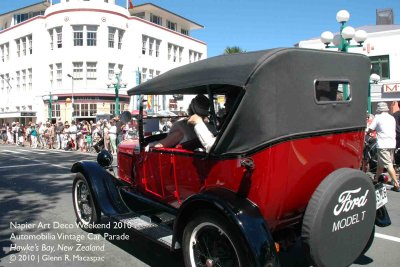 Automobilia Vintage Car Parade