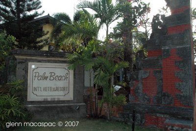 Palm Beach Hotel in Bali