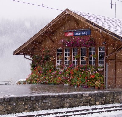 Station on Chur to Tirano line.