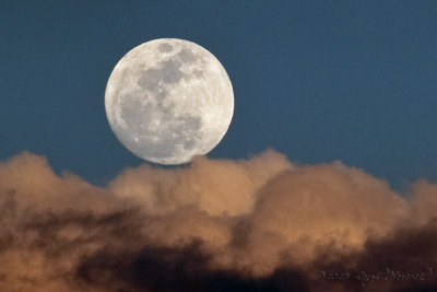 full moon rising...