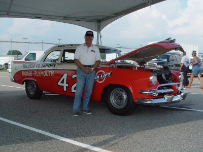 BILL ALLEN AND HIS LOOKALIKE LEE PETTY NUMBER 42 STOCK CAR