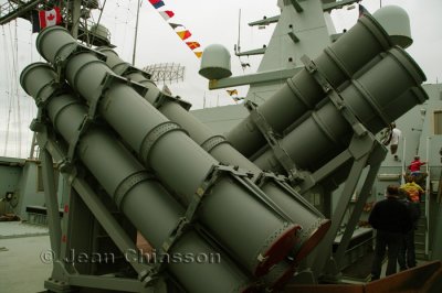 HDMS Absalon du Danemark  Lance missiles