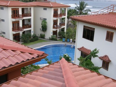 Pool and ocean from the roof.JPG