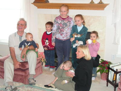 A special moment when all of our grandchildren were together Thanksgiving weekend 2005.JPG