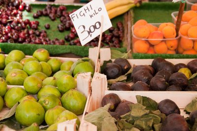 venicemarket6sk.jpg