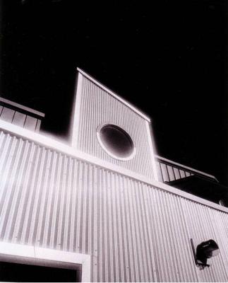 steel_building_op_646x800.jpg