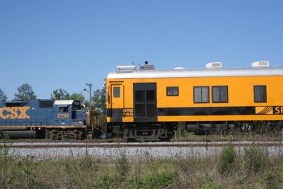 A friendly wave from yard job