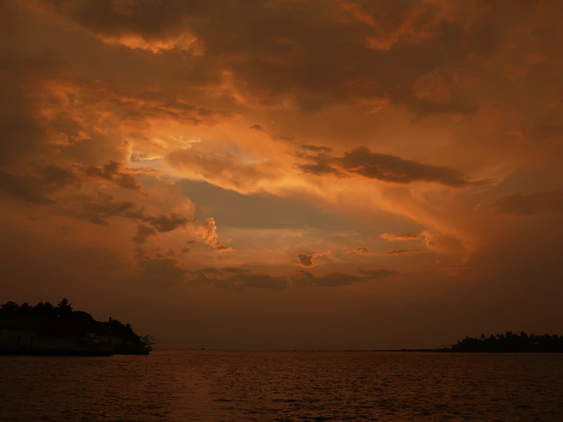 Crown of gold, Cochin Harbor, India, 2008