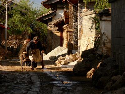 Teamwork, Baisha, China, 2006