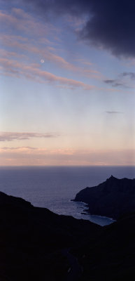 Moon, Rain and the Sea