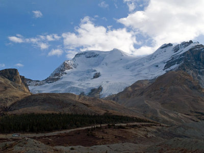 Bus ride up to Columbia Icefields