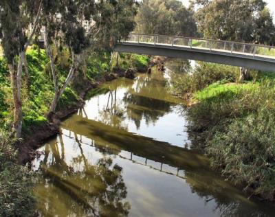 The Yarkon River n.Ramat Gan.JPG