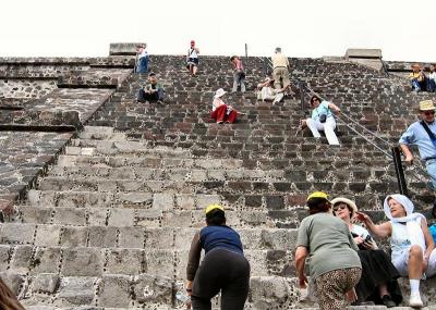 g3/82/474982/3/56782321.ClimbingASlopeOfAPiramidMexicoMedium.jpg