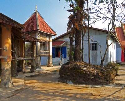 Wat Tha Bhat Phonsan, Laos